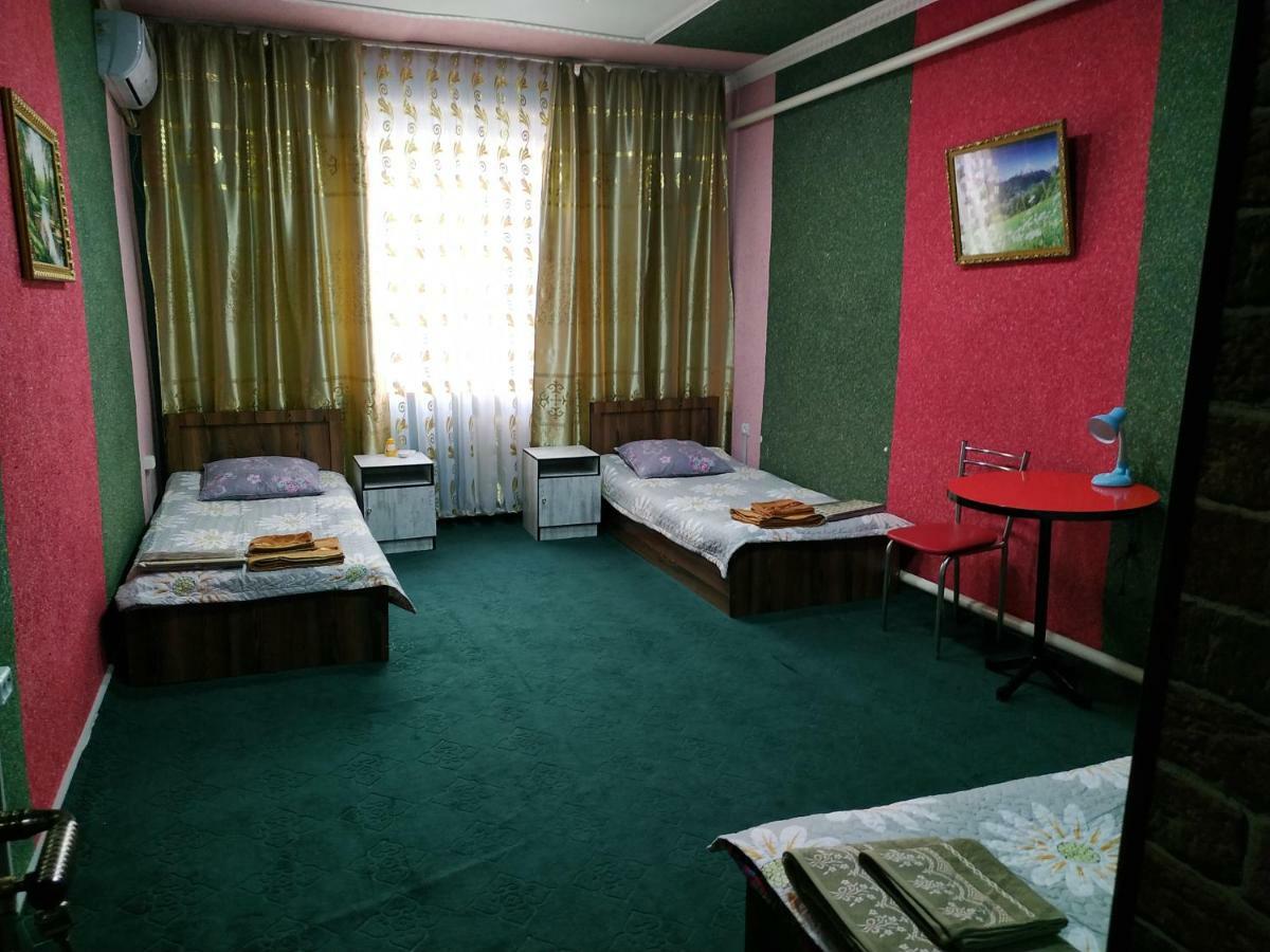 Family Guest House - Friends-J Nukus Ngoại thất bức ảnh