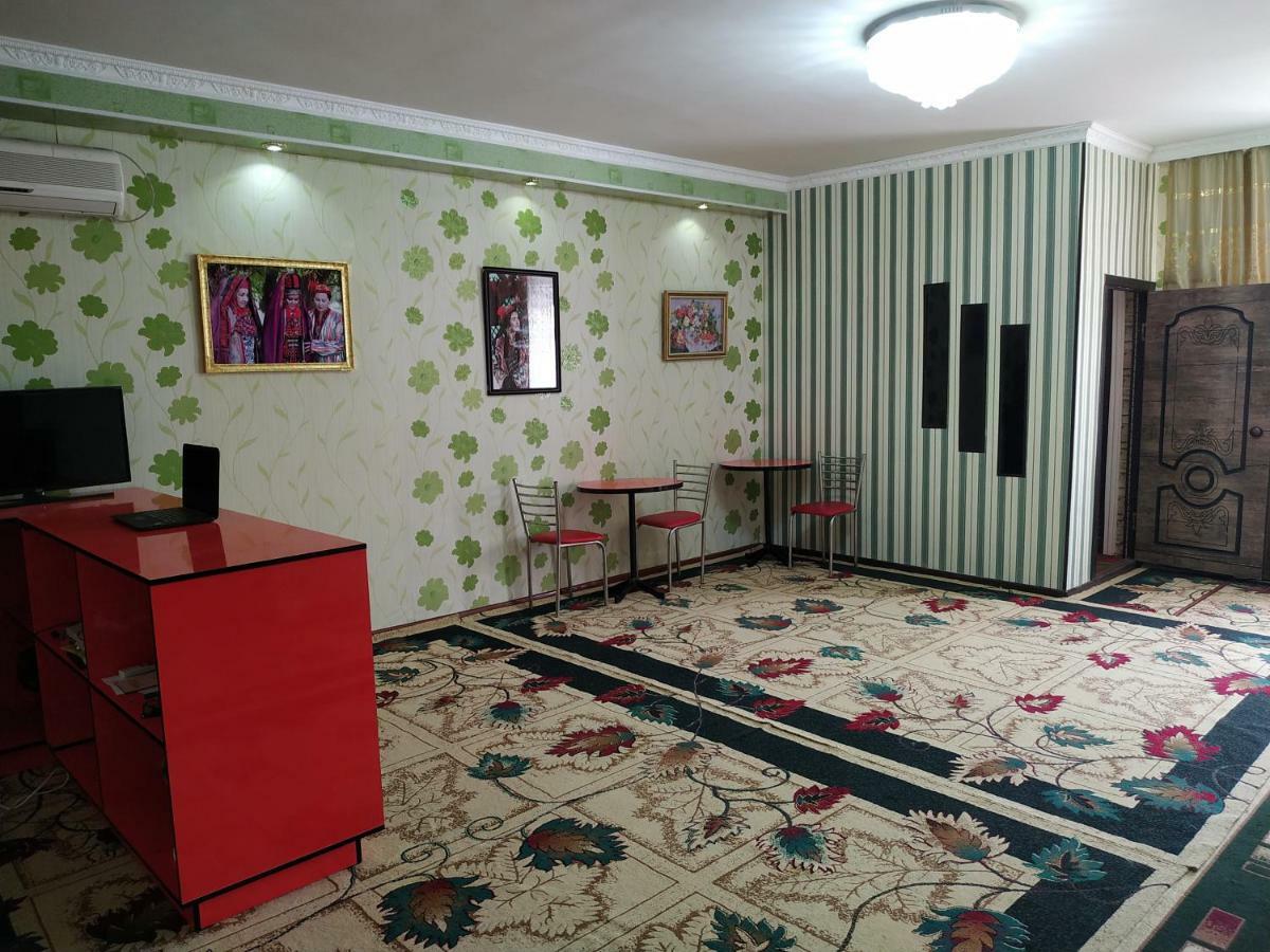 Family Guest House - Friends-J Nukus Ngoại thất bức ảnh